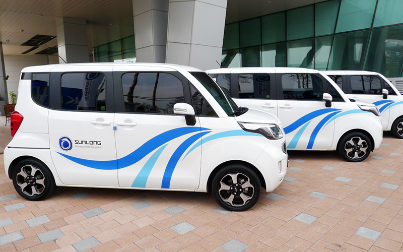 2012年，200台申龙DUEGOEX进入韩国，作为第一家批量出口韩国市场的中国客车企业。