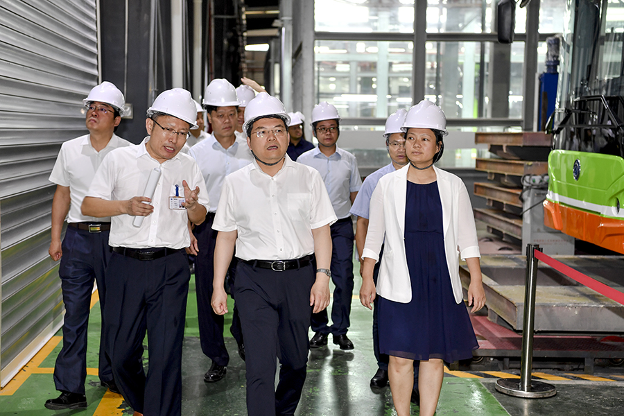 2021年5月18日南宁市市长孙大光率市政府主要领导赴我公司调研