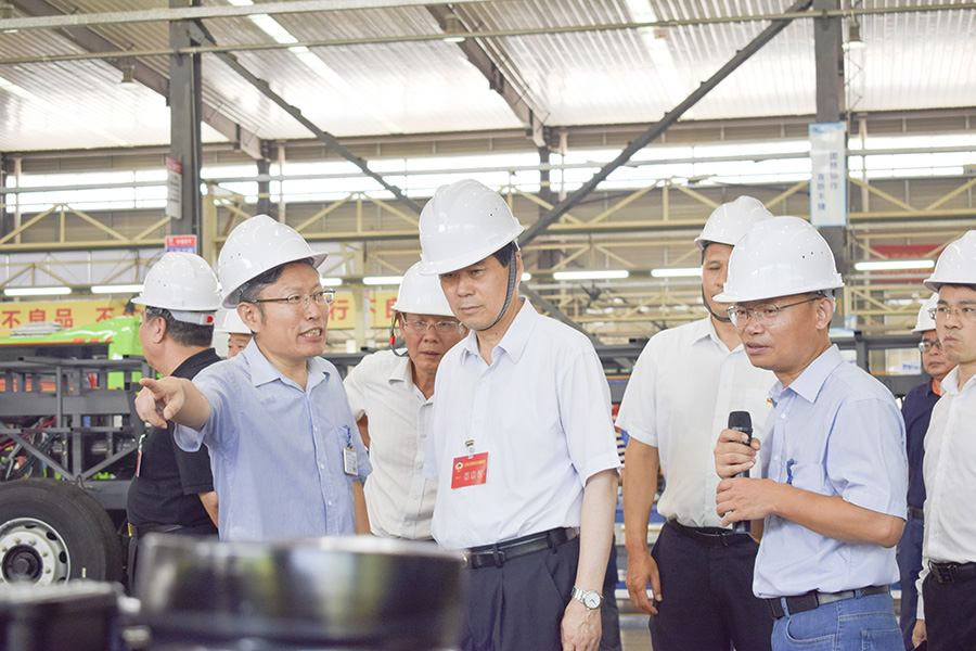 2021年7月15日自治区政协钱学明副主席将率自治区政协委员视察团到我司视察调研
