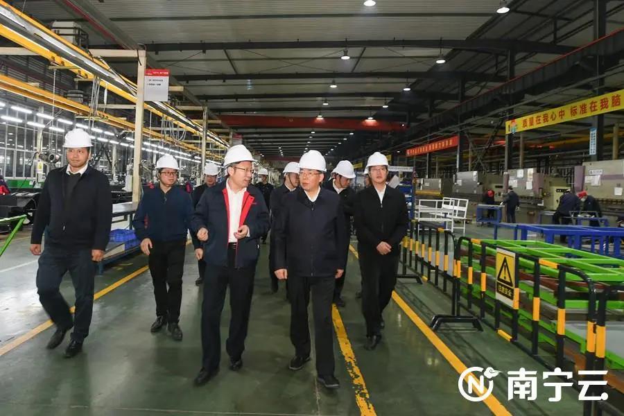 2021年12月20日自治区党委常委、南宁市委书记徐海荣、代市长廖立勇一行到广西申龙调研接待工作