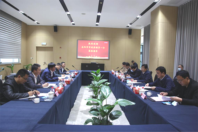 洛阳市政府一行到访上海申龙参观考察