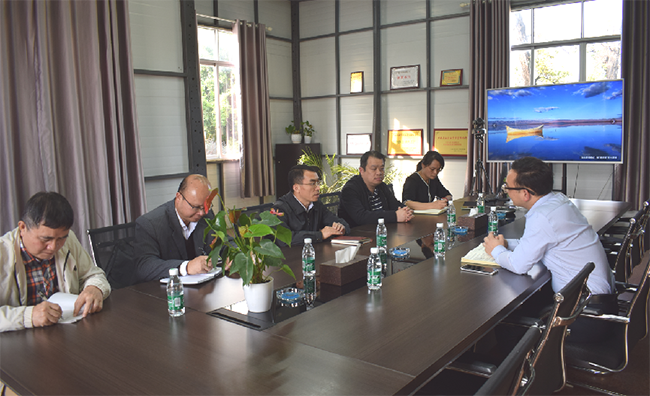 Chen Qiangqiang, Chairman of the Political Consultative Conference of Yongning District, Nanning City, and his delegation visited Sunlong, Guangxi to conduct research work